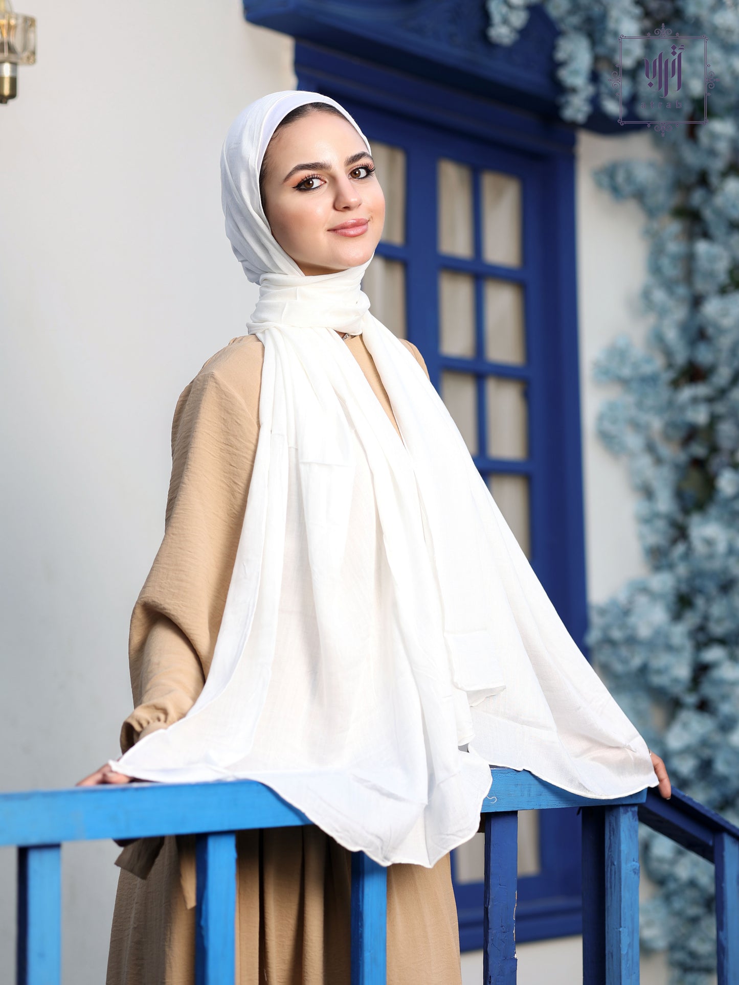 Off white scarf